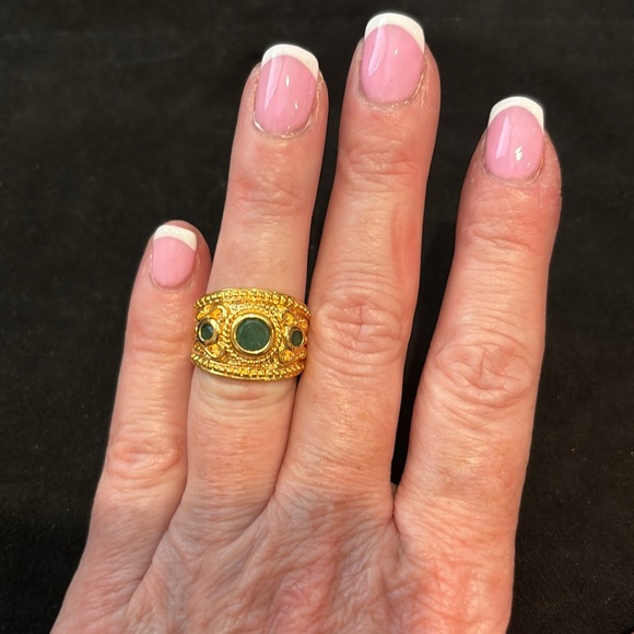 18kt over sterling Emerald ring! Beautiful! Size 5 - Picture 5 of 5